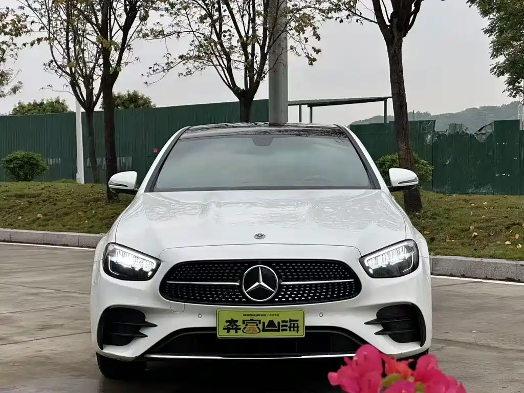Mercedes-Benz E-Class — миниатюра 2