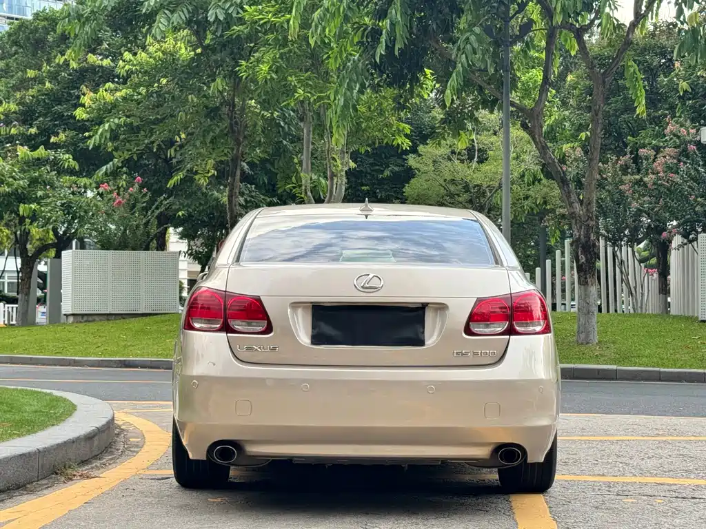 Lexus GS — миниатюра 15
