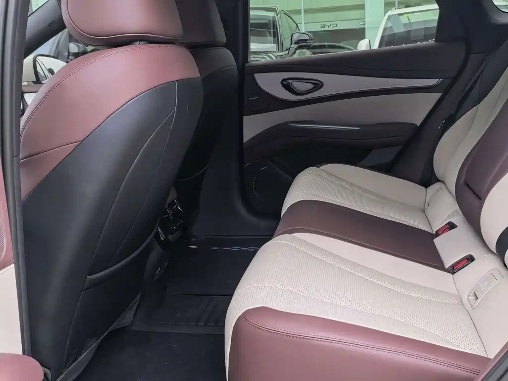 BYD Seal 07 DM-i — миниатюра 6