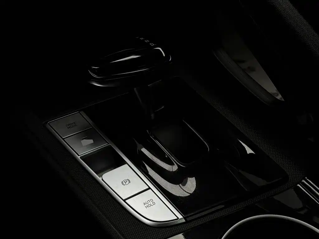 Hyundai Elantra — миниатюра 6