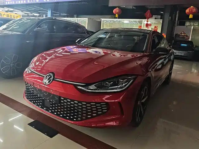 VOLKSWAGEN LINGDU 2022