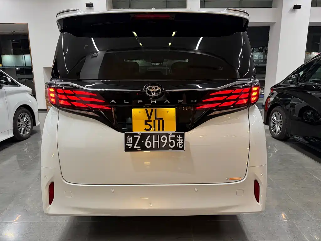 Toyota Alphard — фотографии объявления, Фото 4