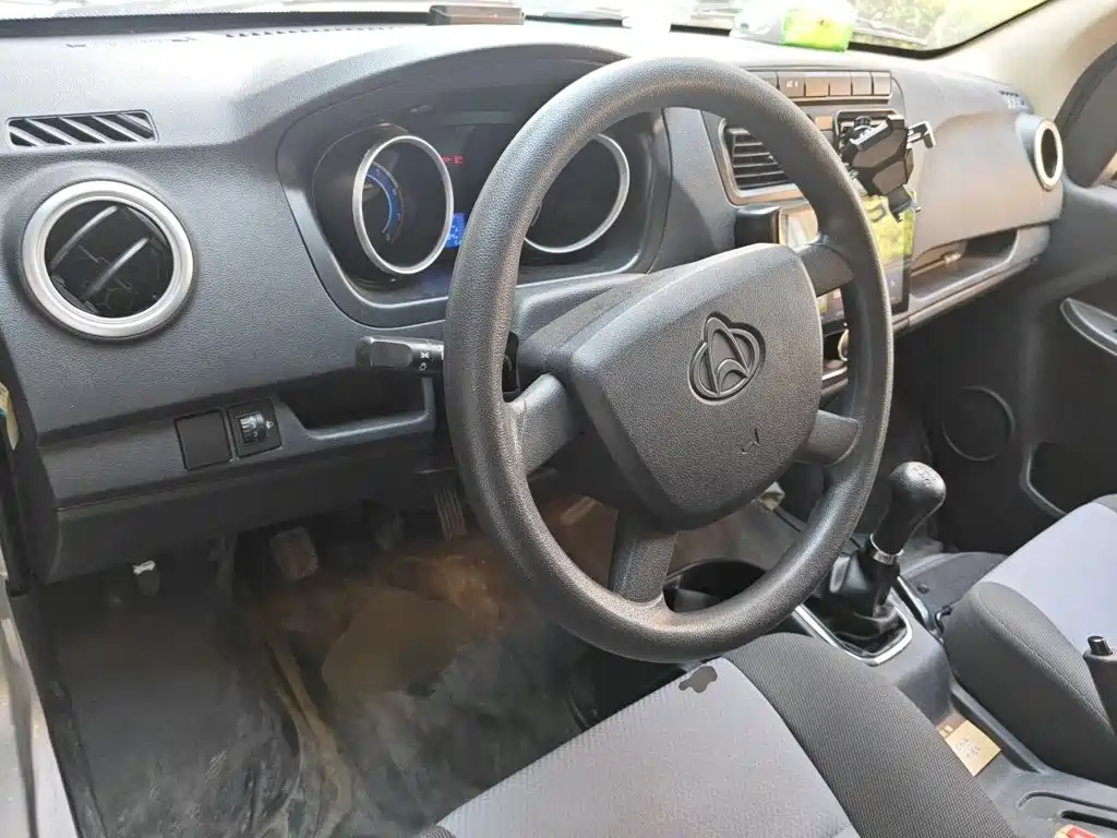 Changan M60 2019 1.5L VI 5 местDAM15KR