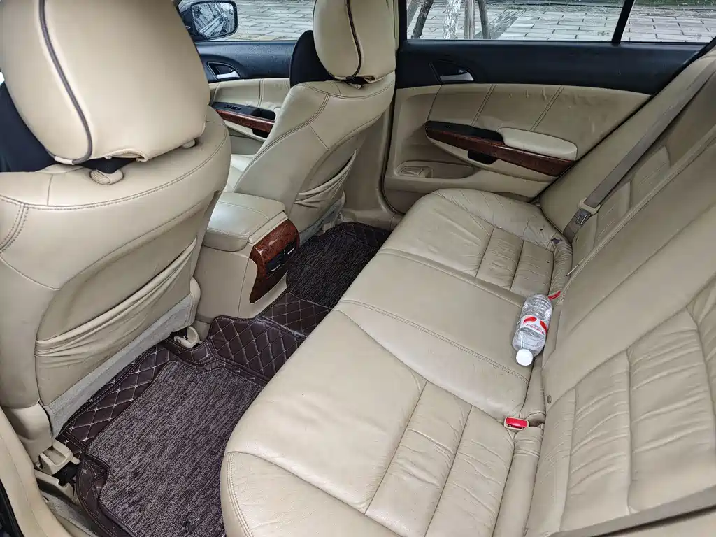 Honda Accord — миниатюра 16