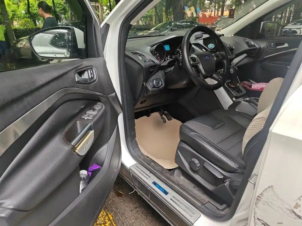 Ford Kuga — миниатюра 17