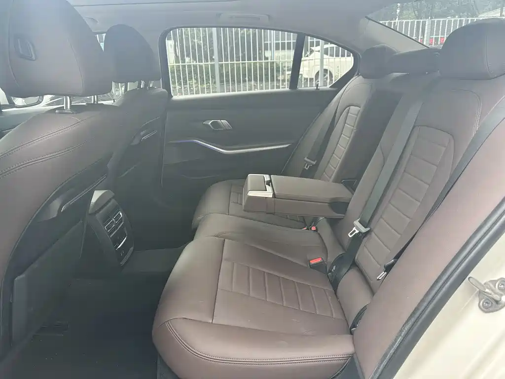 BMW 3 Series — миниатюра 9
