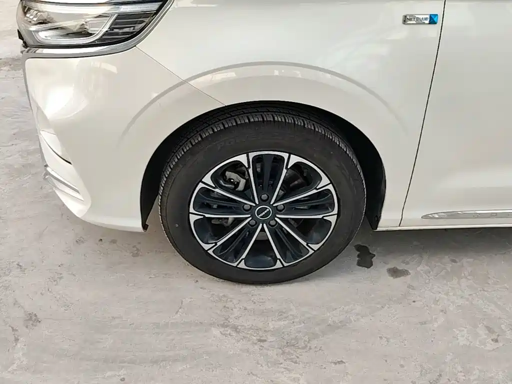 Roewe iMAX8 — миниатюра 23