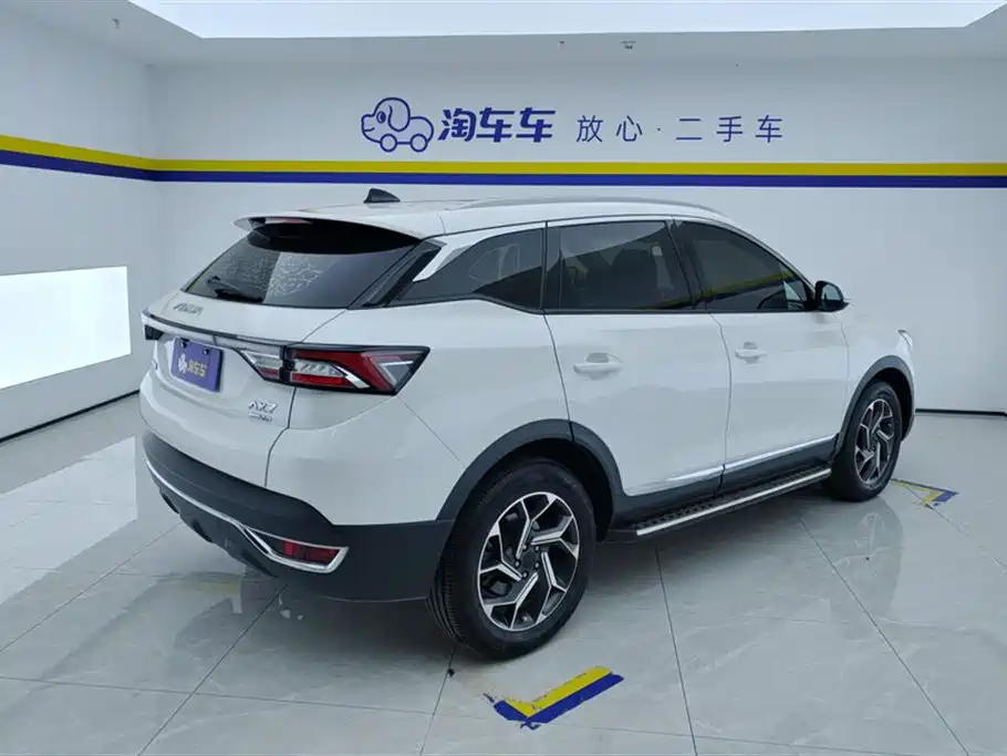 DONGFENG AX7