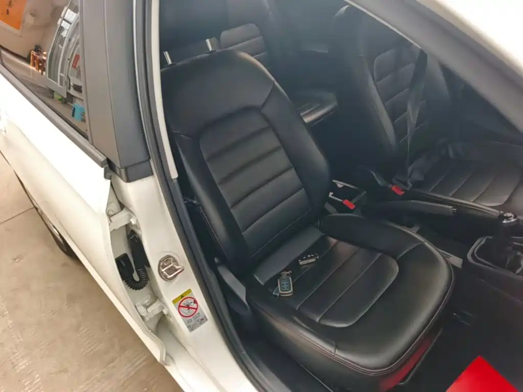 Volkswagen Santana — миниатюра 25