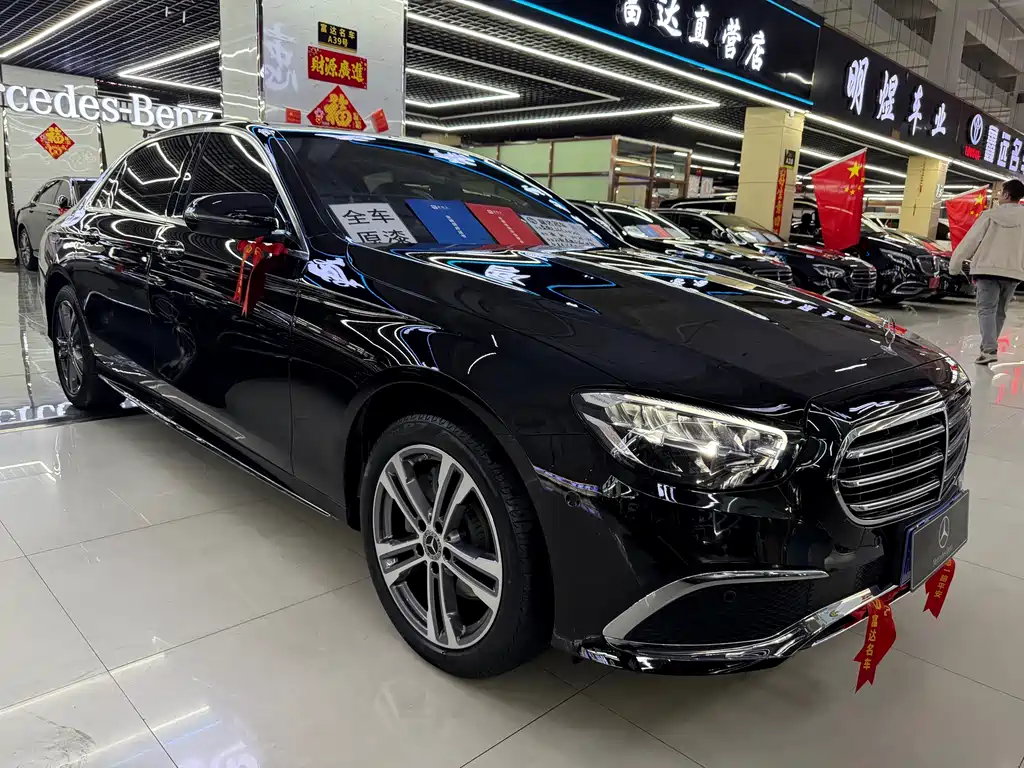 Mercedes-Benz E-Class — миниатюра 3