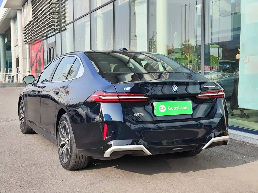 BMW i5 — миниатюра 5