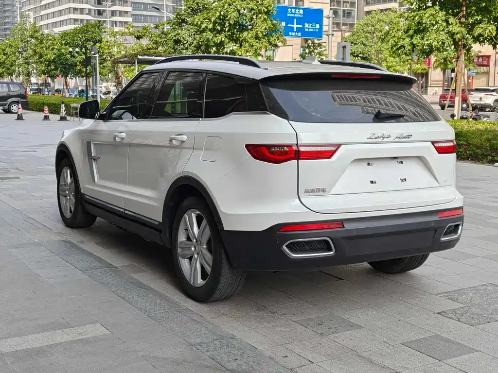 ZOTYE T700