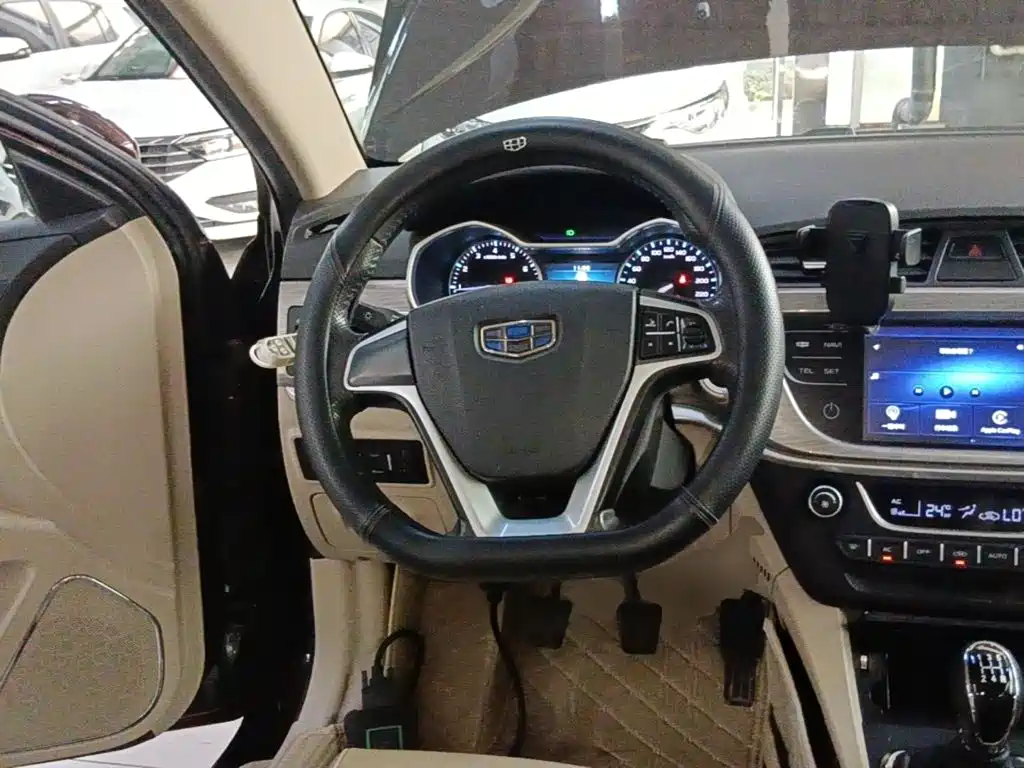 Geely Emgrand — миниатюра 11