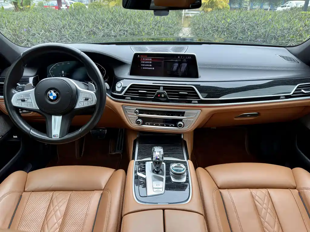 BMW 7 SERIES