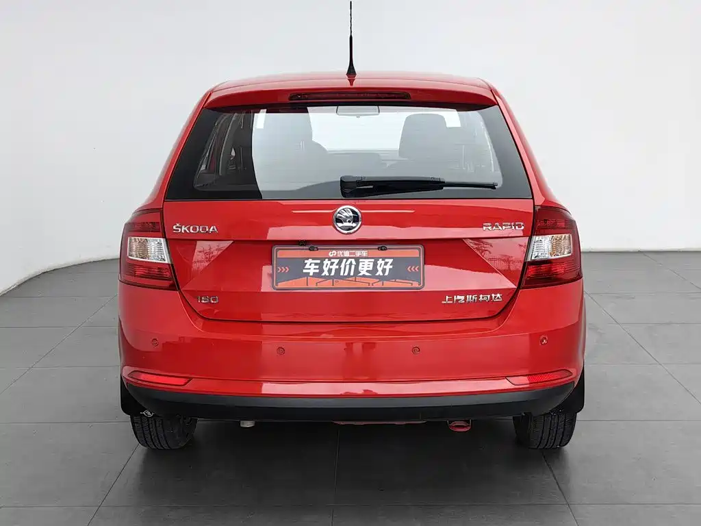 Skoda Rapid Spaceback — миниатюра 4