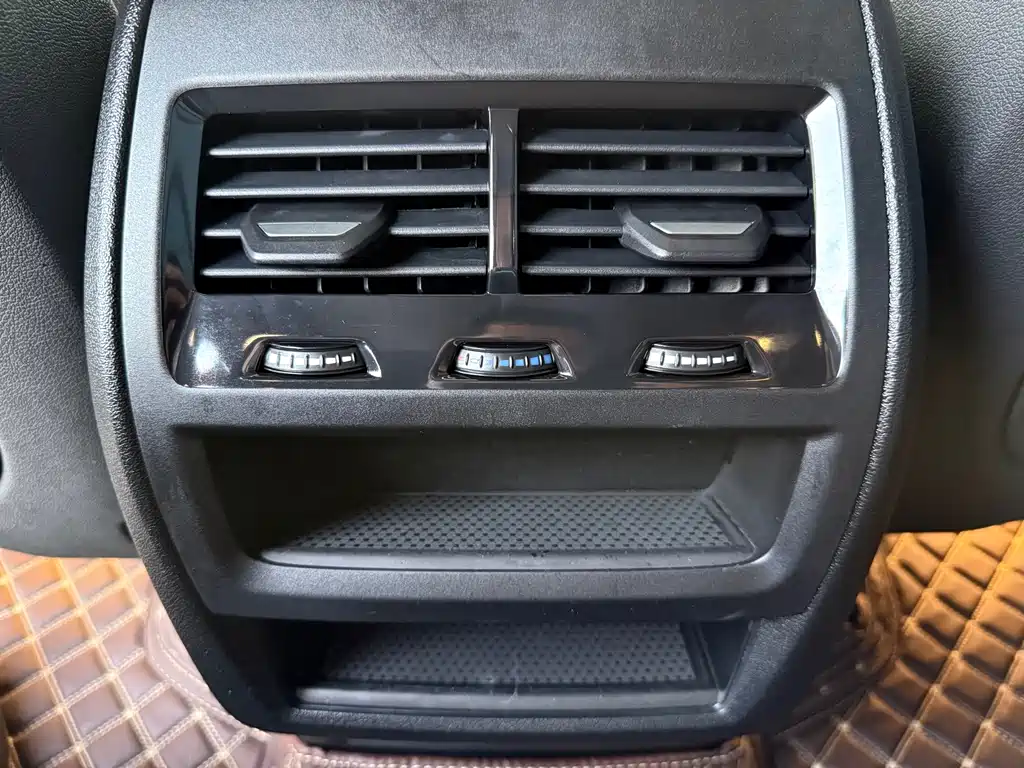 BMW X5 (Import) — миниатюра 17
