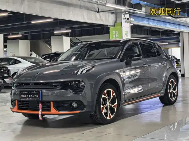 2020 Lynk & Co 02