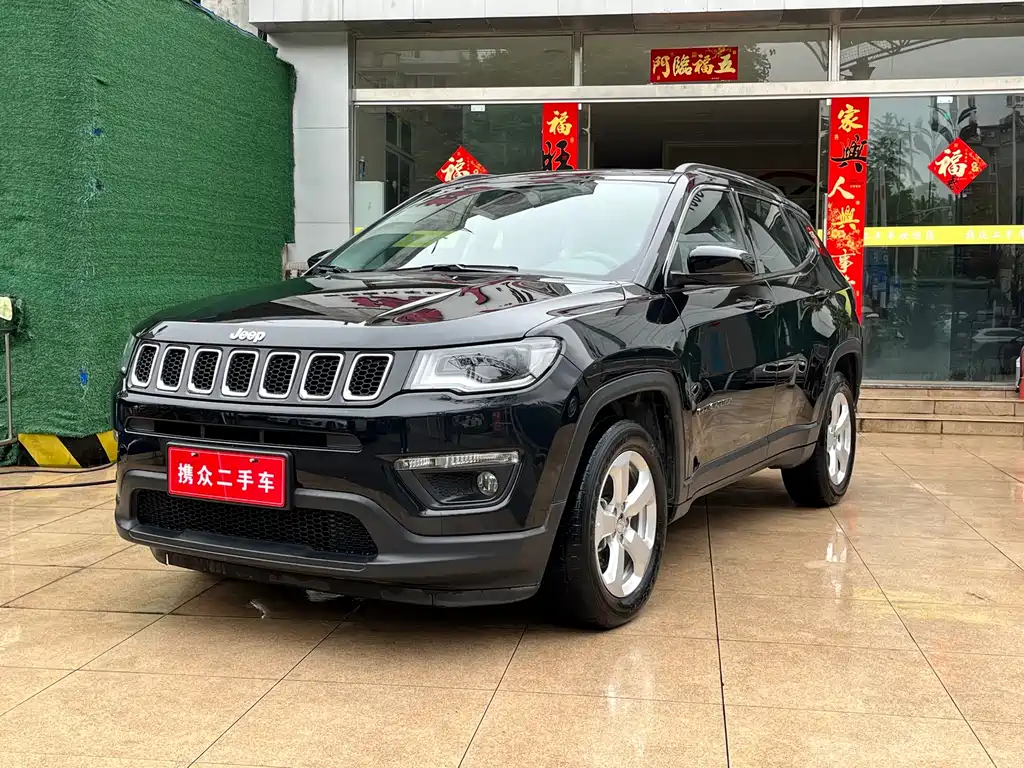 Jeep Compass - фото 2