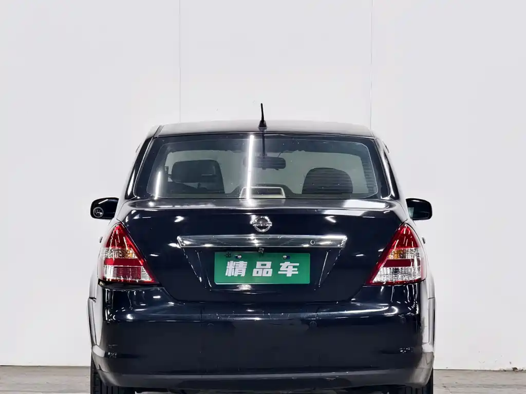 Nissan Tiida 2008 1.6L MT Fashion