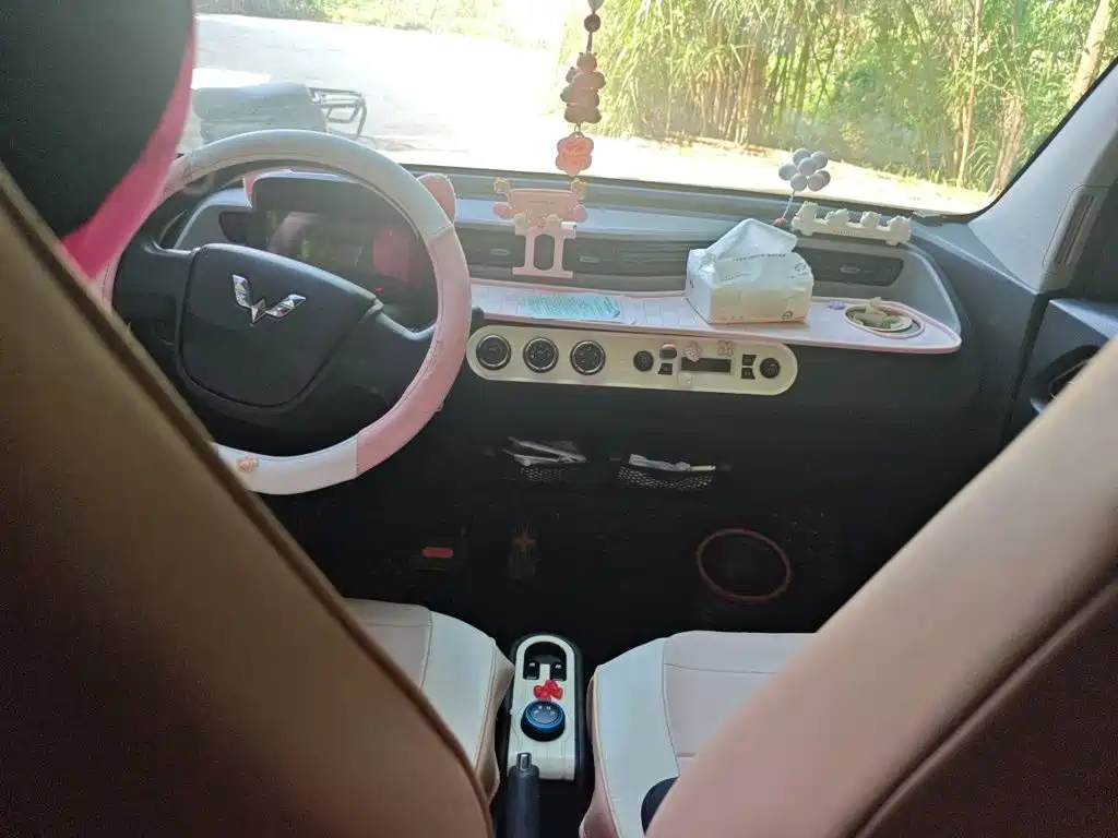Wuling MINIEV — миниатюра 10