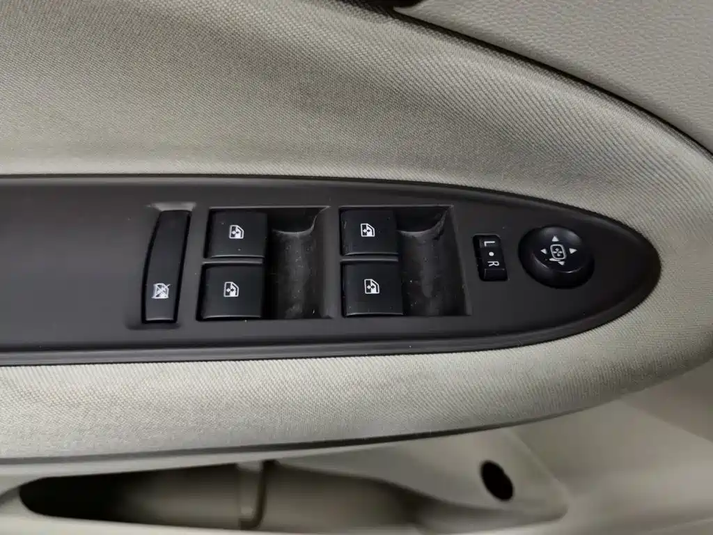 Buick Verano — миниатюра 9