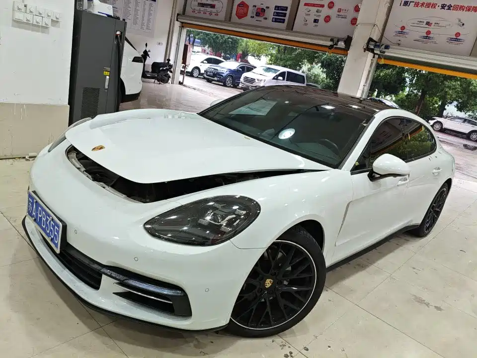 Porsche Panamera 2020