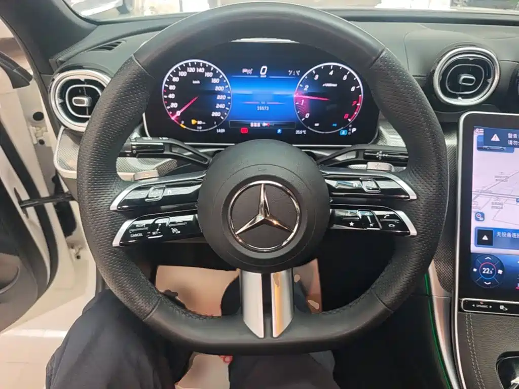 Mercedes-Benz C-Class — миниатюра 11
