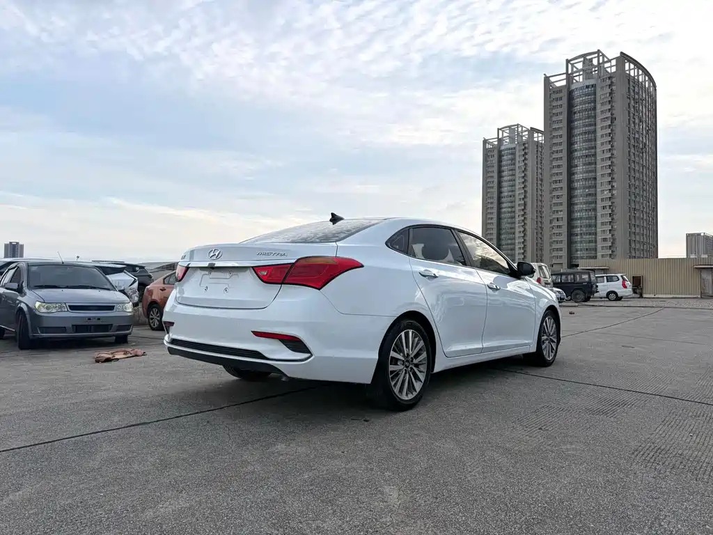 Hyundai Mistra — миниатюра 16