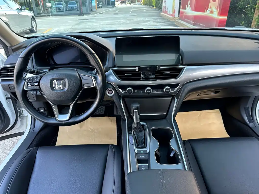 Honda Accord — миниатюра 9