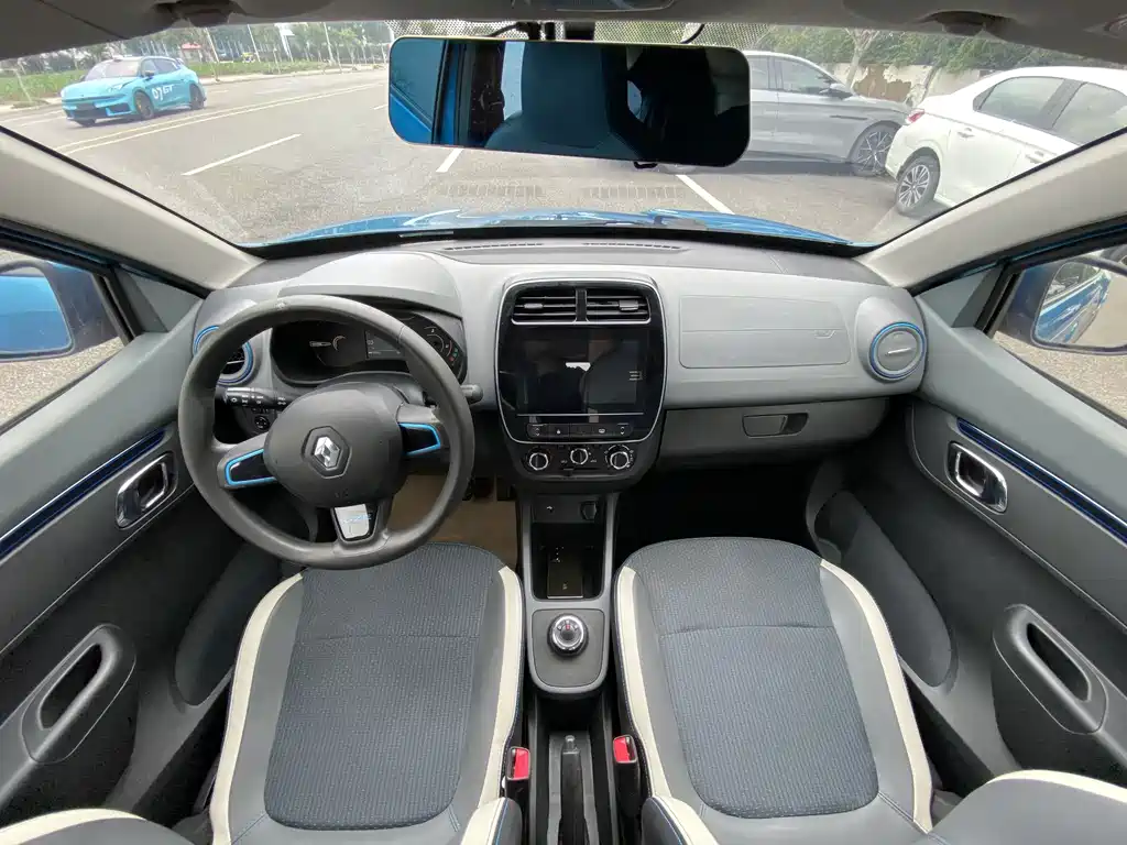 Renault City K-ZE — миниатюра 8