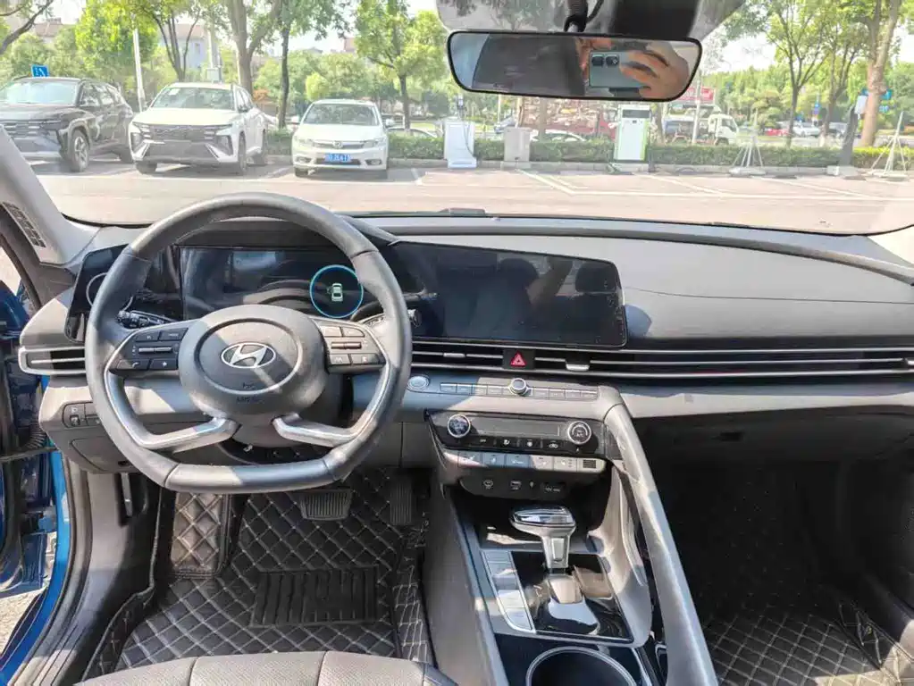 Hyundai Elantra 2023 1.5L CVT GLX Elite