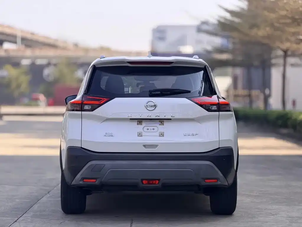 Nissan X-Trail — миниатюра 8