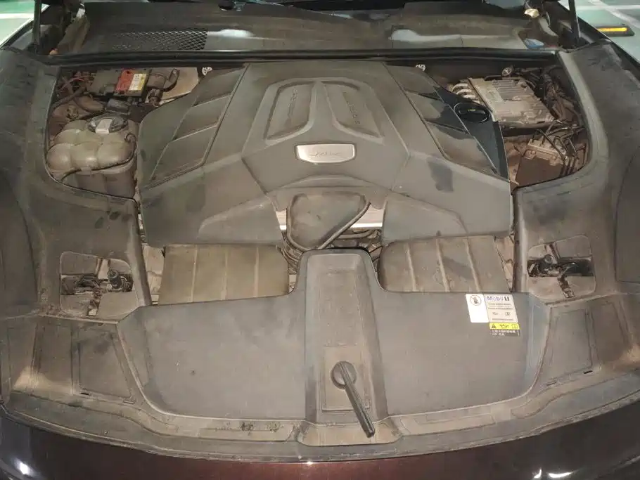 Porsche Cayenne — миниатюра 10