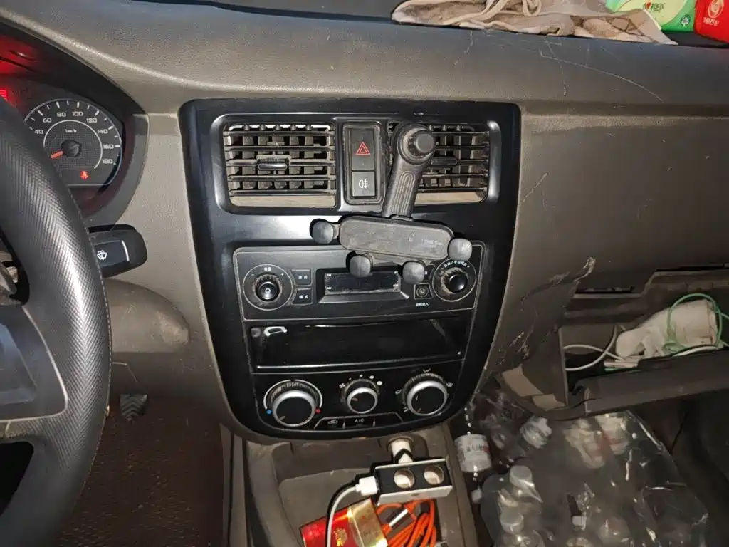 Wuling Rongguang V — миниатюра 14