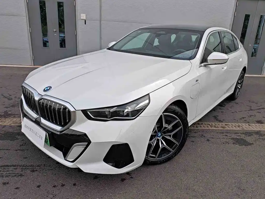 BMW i5