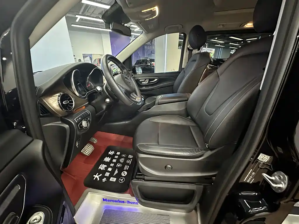 Mercedes-Benz V-Class — миниатюра 15