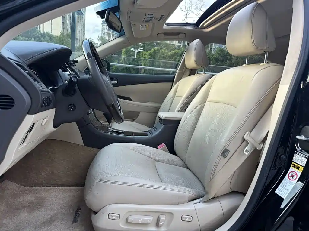Lexus ES — миниатюра 7