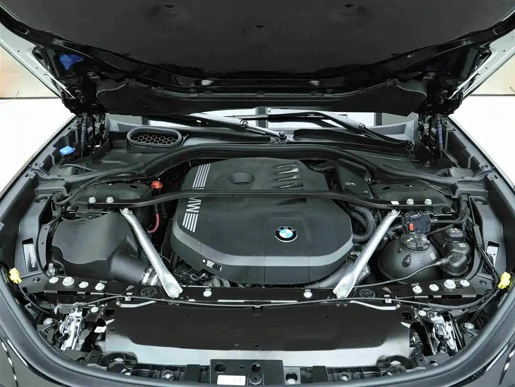 BMW 7 Series — миниатюра 21
