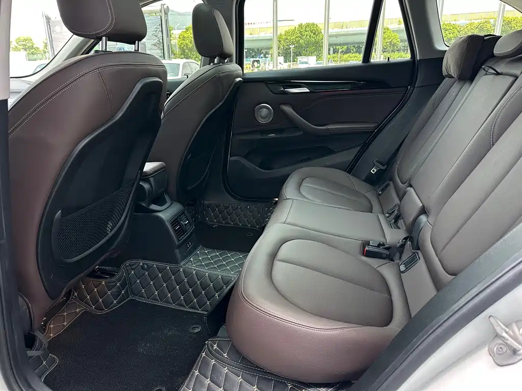 BMW X1 — миниатюра 11