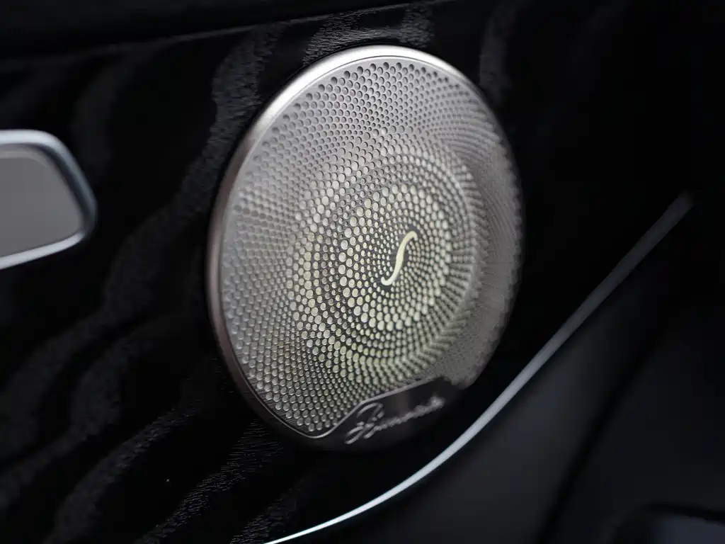 Mercedes-Benz C-Class — миниатюра 12