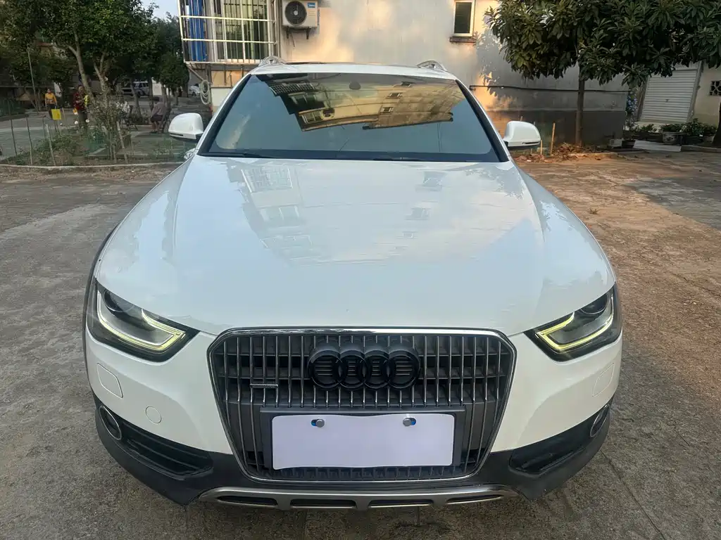 Audi A4 (Import) — миниатюра 2