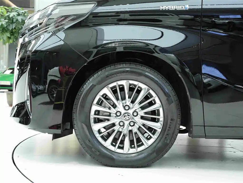 Toyota Alphard — миниатюра 21
