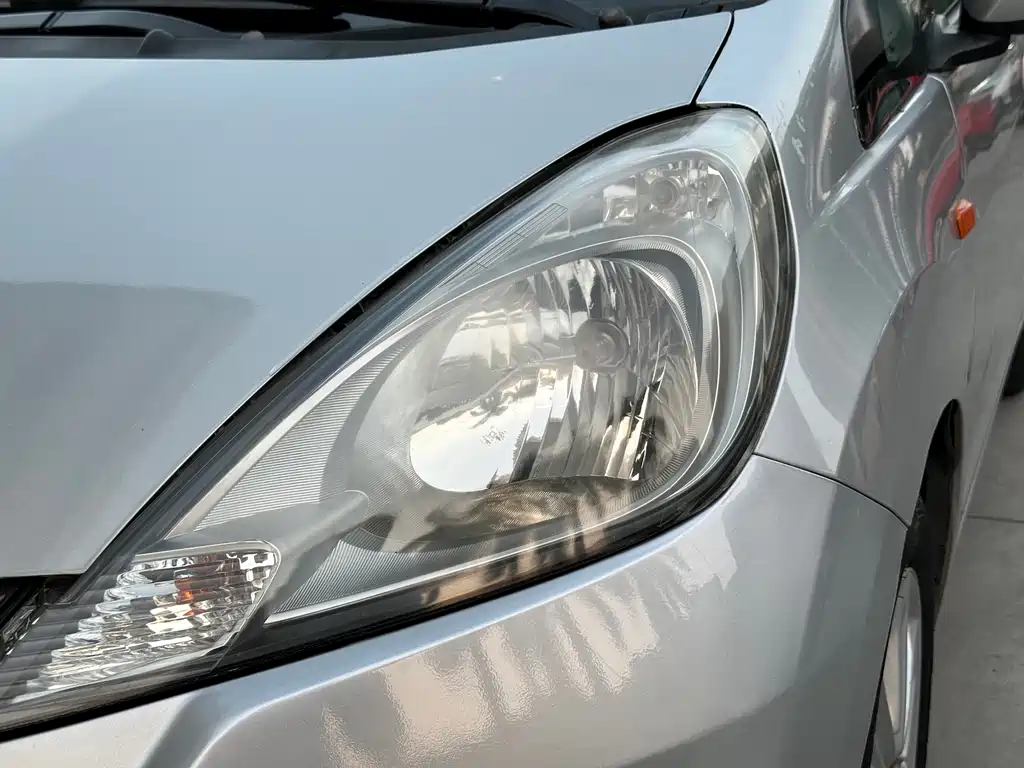 Honda Fit 2011 1.5L AT Luxury
