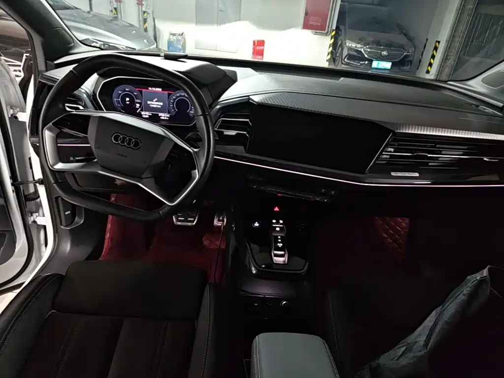 Audi Q4 e-tron — миниатюра 10