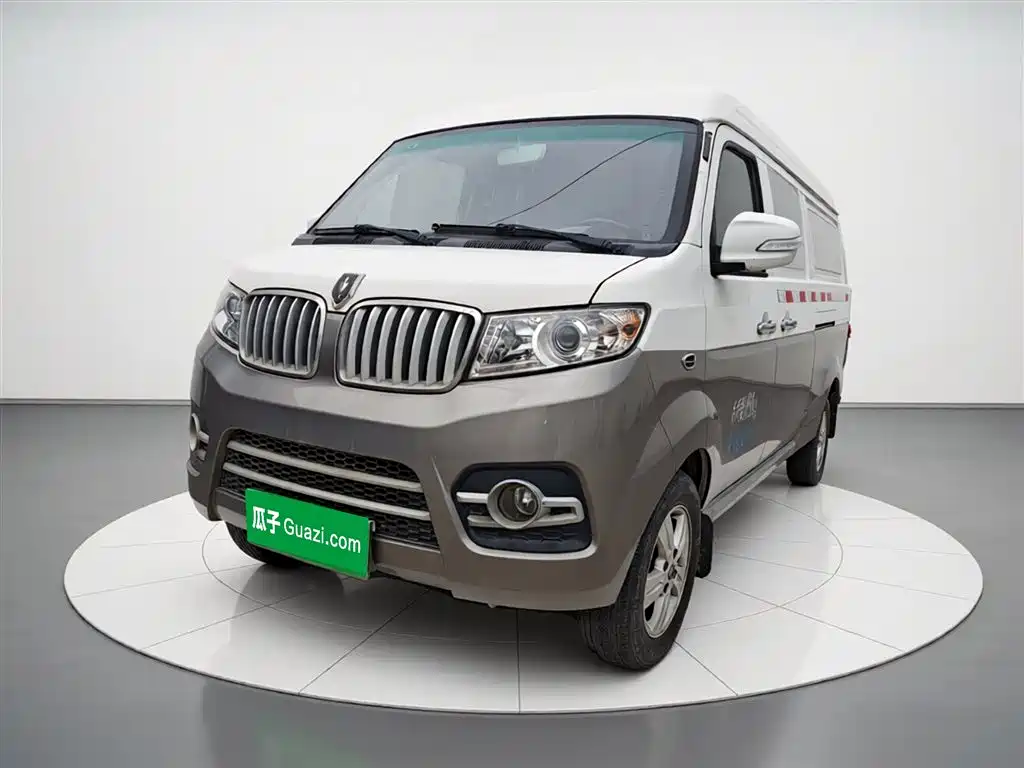 Jinbei Hiace X30L 2018