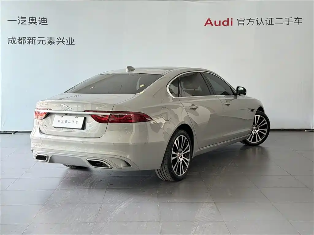 Jaguar XFL 2025 2.0T P250 Premium Luxury