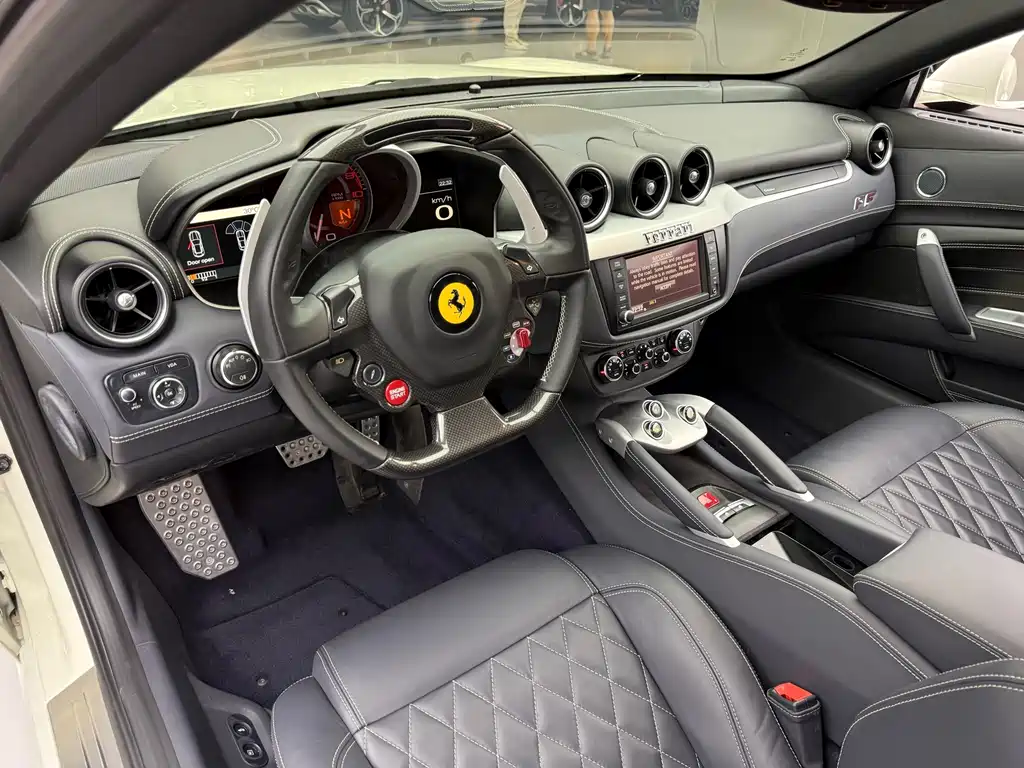 Ferrari FF — миниатюра 11