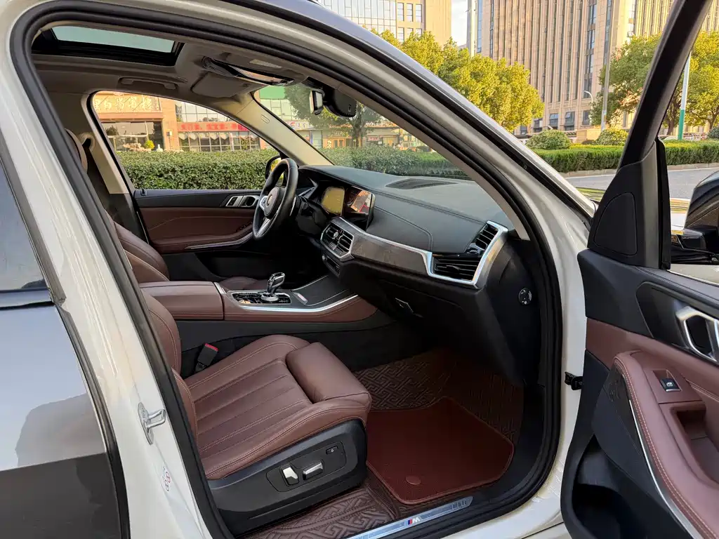 BMW X5 (Import) — миниатюра 10
