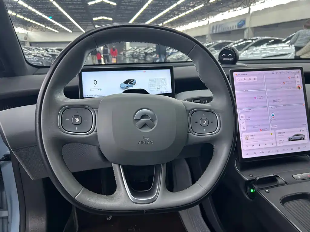 NIO NIO ET5