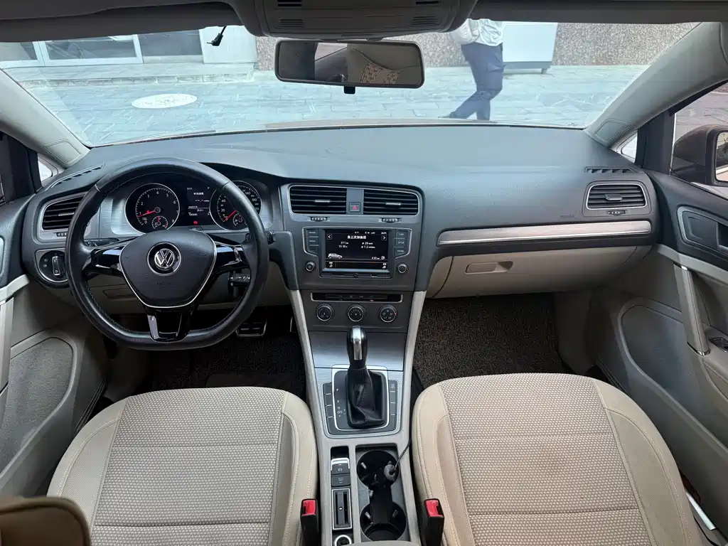 Volkswagen Golf — миниатюра 13